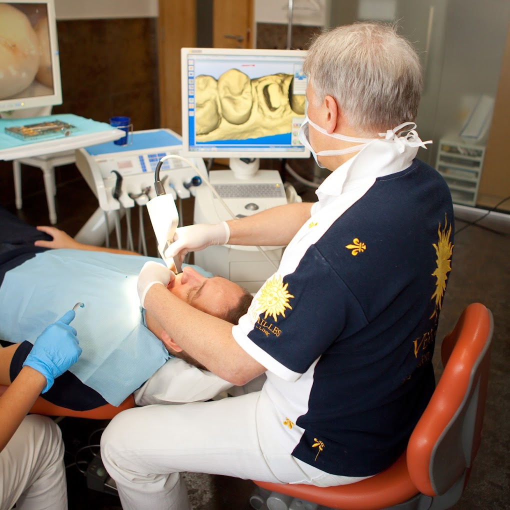 Versailles Dental Clinic logo